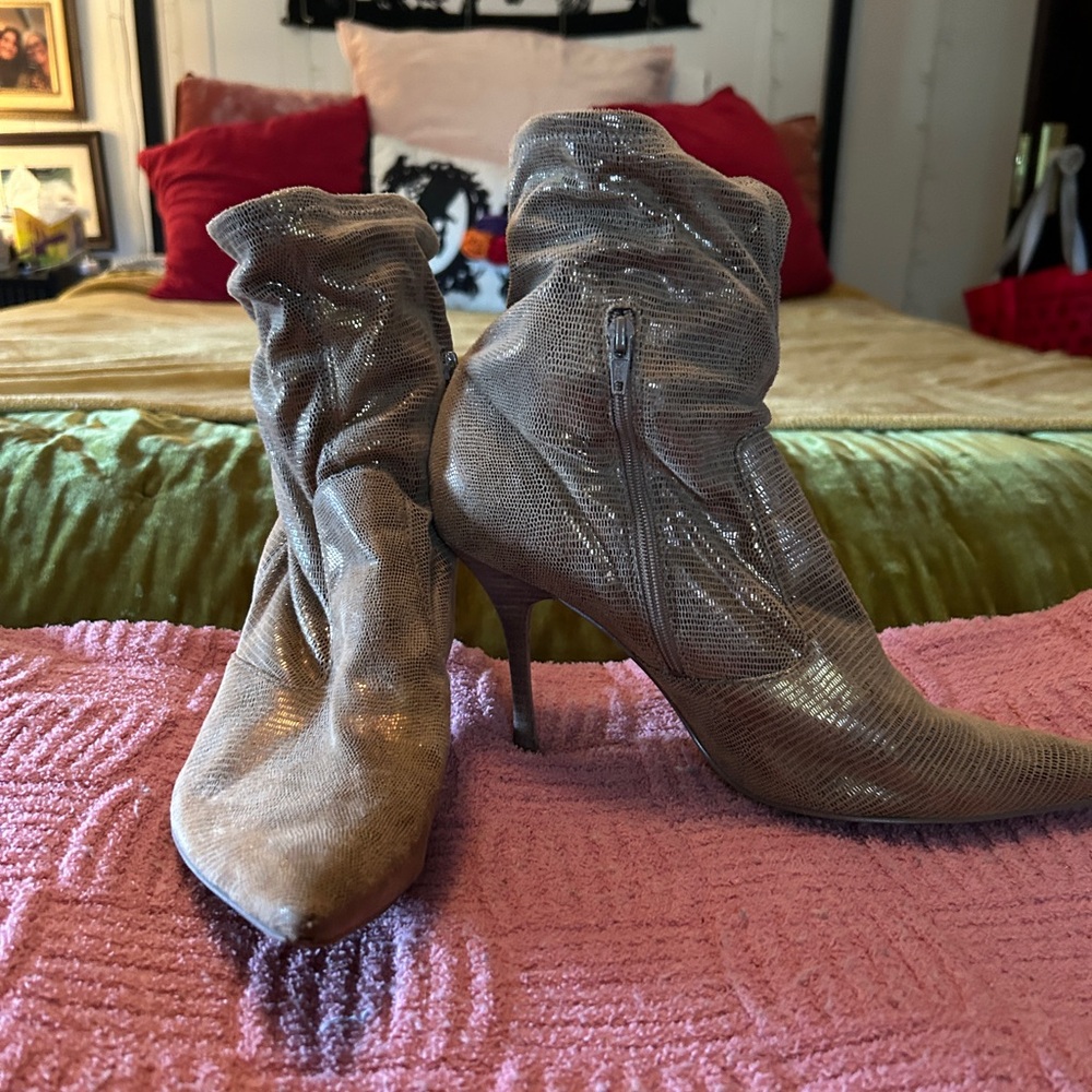 Elegant Tan Ankle Boots
